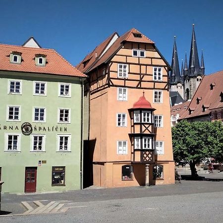 Skromny Apartman V Centru Chebu エクステリア 写真