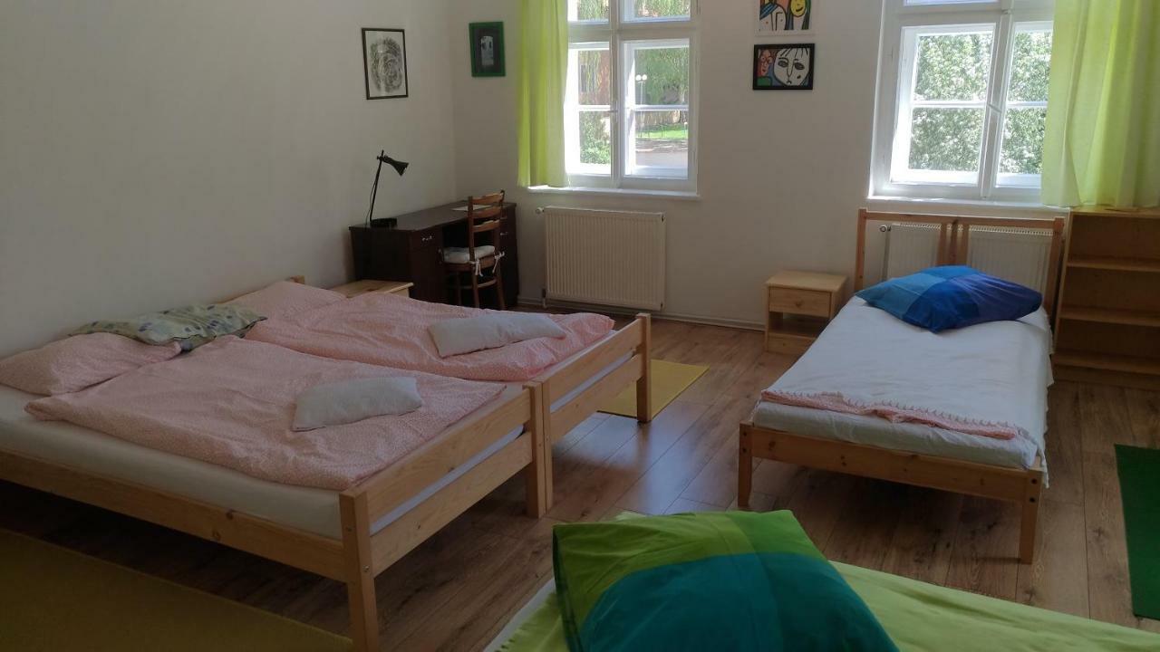 Skromny Apartman V Centru Chebu エクステリア 写真